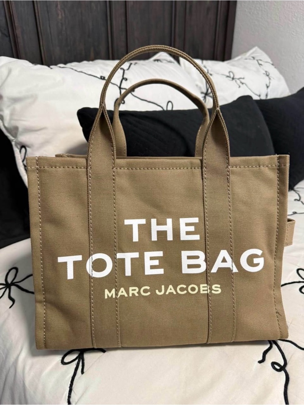 Marc Jacobs The Tote Bag in Olive